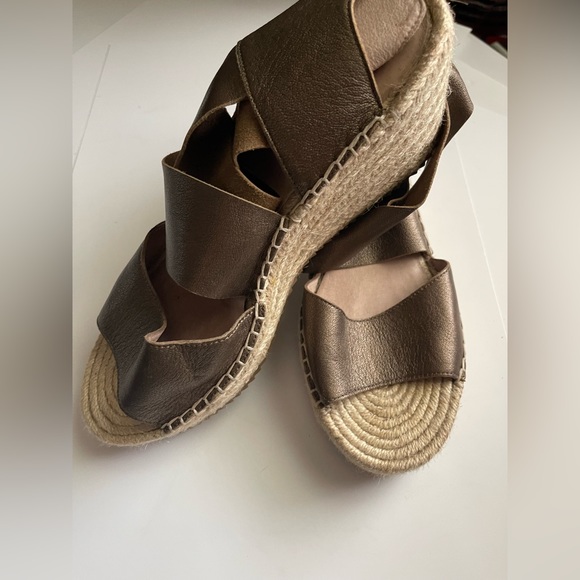 Eileen Fisher Willow Metallic Espadrille Wedge Sandal - Picture 3 of 9